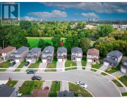 69 YVONNE CRESCENT - 3