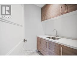 207 UNION AVENUE - 34