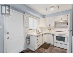 19 - 45 GATEWOOD PLACE - 11