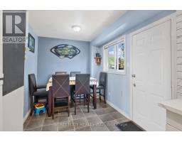 19 - 45 GATEWOOD PLACE - 12