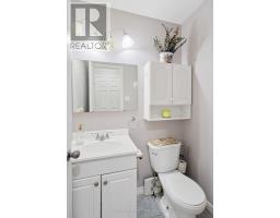 19 - 45 GATEWOOD PLACE - 14