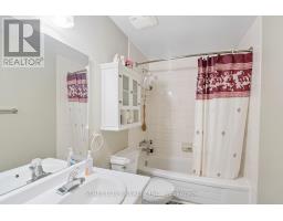 19 - 45 GATEWOOD PLACE - 23