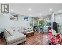19 - 45 GATEWOOD PLACE - 9