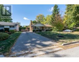 86 MCLEOD CRESCENT - 2
