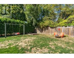 86 MCLEOD CRESCENT - 30