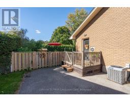86 MCLEOD CRESCENT - 4