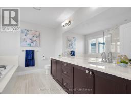 521 SOPHIA CRESCENT - 24