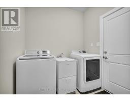 521 SOPHIA CRESCENT - 34