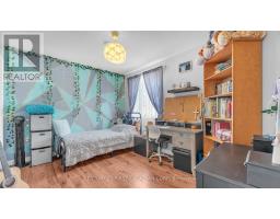 916 CRESTHAVEN CRESCENT - 18