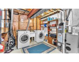 916 CRESTHAVEN CRESCENT - 27