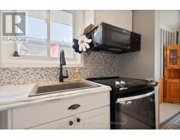 486 FERNDALE AVENUE - 21