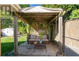486 FERNDALE AVENUE - 32