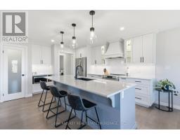 30 HARLEQUIN COURT - 20