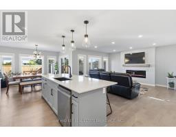 30 HARLEQUIN COURT - 21