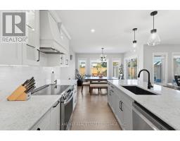 30 HARLEQUIN COURT - 22