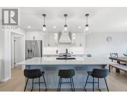 30 HARLEQUIN COURT - 23