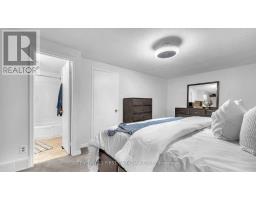 22 - 300 SANDRINGHAM CRESCENT - 12