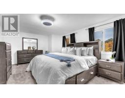 22 - 300 SANDRINGHAM CRESCENT - 13