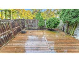 22 - 300 SANDRINGHAM CRESCENT - 23