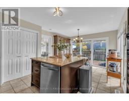 27 LAVENDER WAY - 17