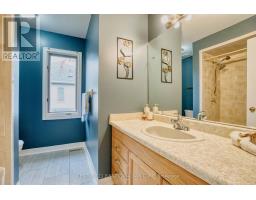 27 LAVENDER WAY - 33