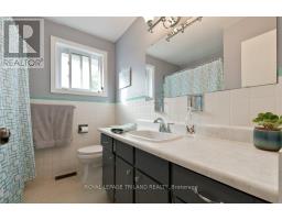 59 CONFEDERATION DRIVE - 17