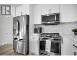 39 - 3380 SINGLETON AVENUE - 16