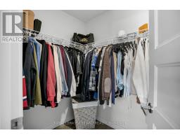 39 - 3380 SINGLETON AVENUE - 23