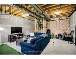 39 - 3380 SINGLETON AVENUE - 37