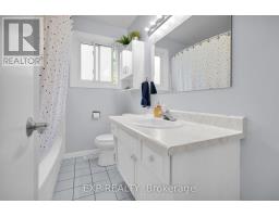 61 LARKSPUR CRESCENT - 12