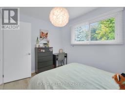 61 LARKSPUR CRESCENT - 13