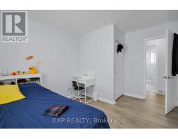 61 LARKSPUR CRESCENT - 15