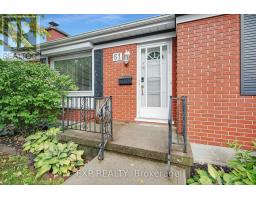 61 LARKSPUR CRESCENT - 2