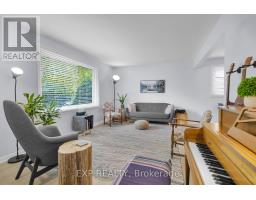 61 LARKSPUR CRESCENT - 5