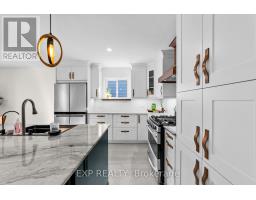 29 DUNSFORD CRESCENT - 12