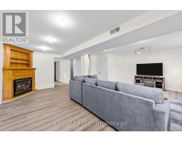 29 DUNSFORD CRESCENT - 21