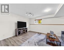 29 DUNSFORD CRESCENT - 23