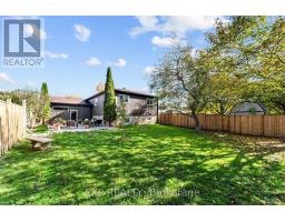 29 DUNSFORD CRESCENT - 33