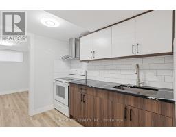 53 SUSAN AVENUE - 24