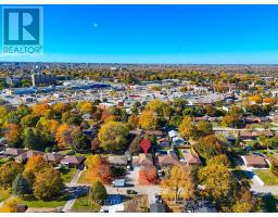 53 SUSAN AVENUE - 31