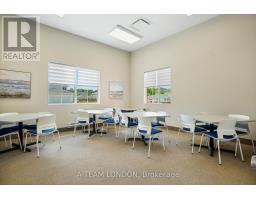 409 - 100 THE PROMENADE N - 21