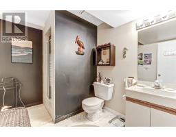 17 - 825 SHELBORNE STREET - 17