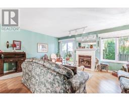 17 - 825 SHELBORNE STREET - 4