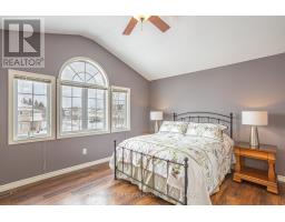 32 STONEFIELD LANE - 35