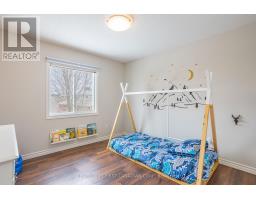 32 STONEFIELD LANE - 41