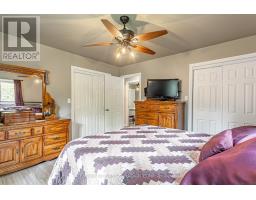 10211 LAKEVIEW AVENUE - 18