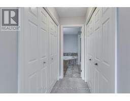 5 - 5 FOXHOLLOW DRIVE - 19