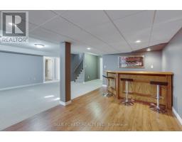 5 - 5 FOXHOLLOW DRIVE - 26