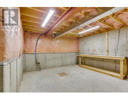 5 - 5 FOXHOLLOW DRIVE - 32