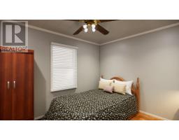 291 24 HIGHWAY W - 8